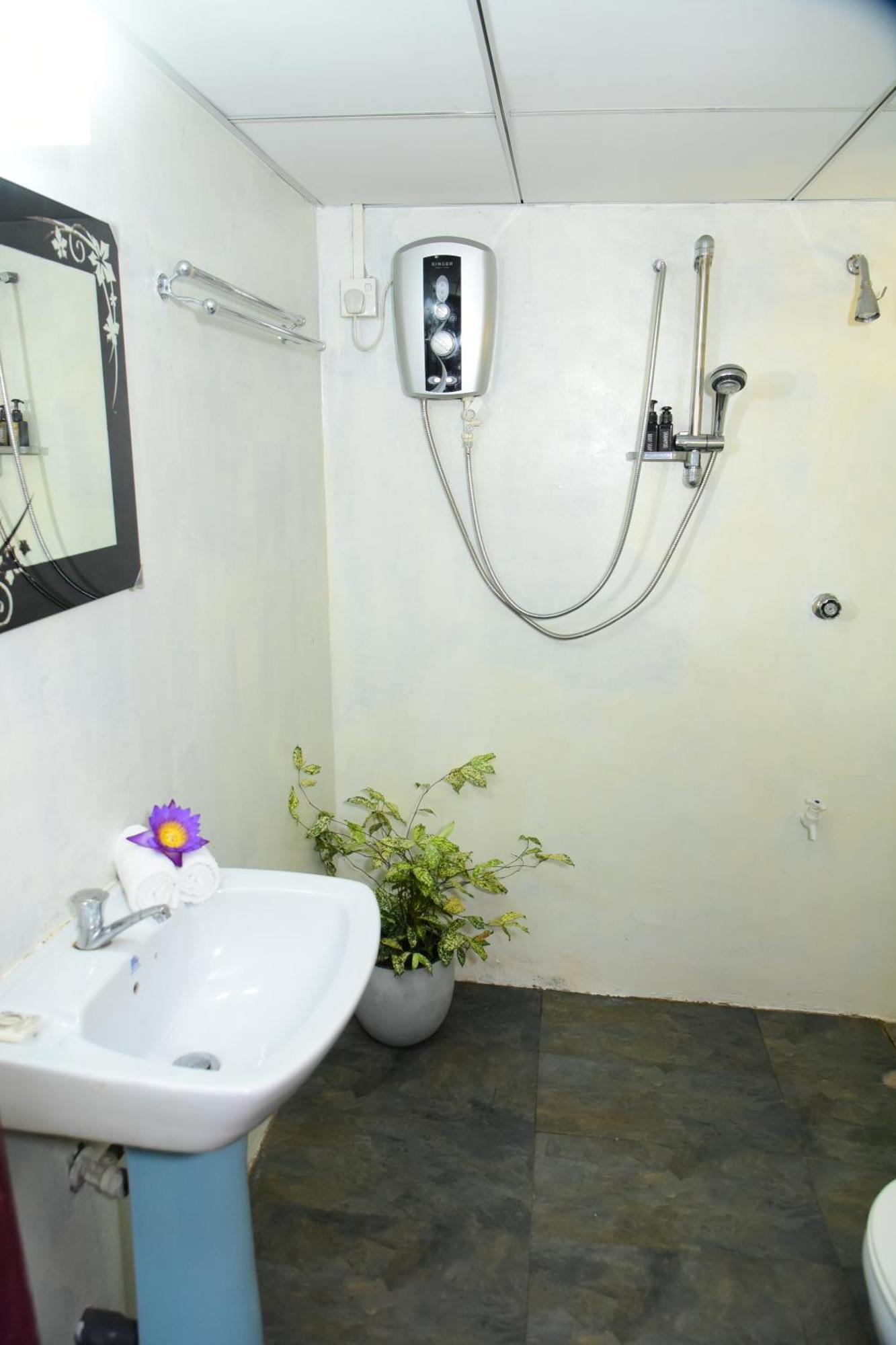 Villa Sunny Days Hikkaduwa Exterior foto